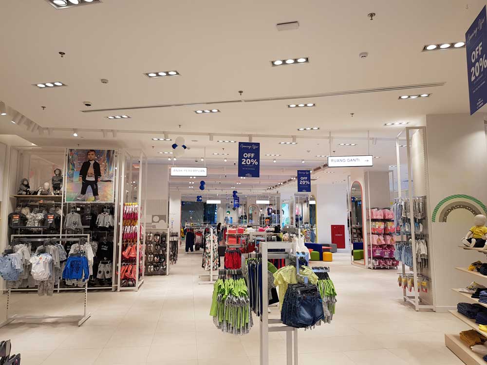 LC-Waikiki-Pakumon-Mall-Surabaya-1